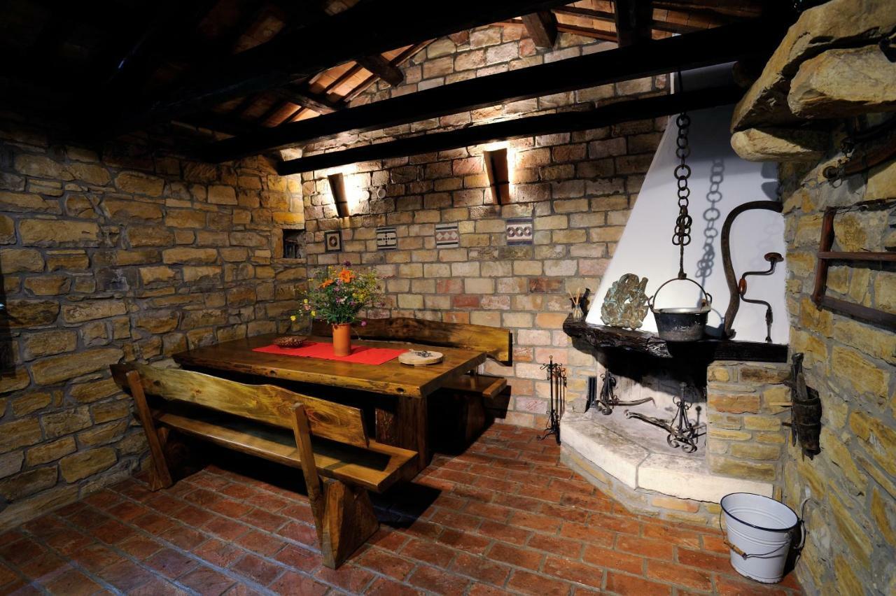 Traditional Istrian Stone House Šmarje 외부 사진